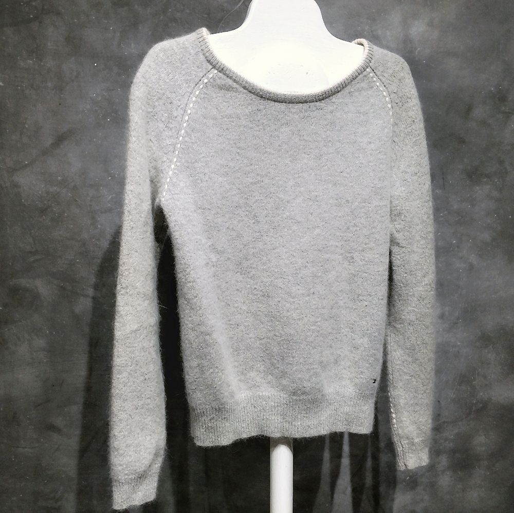 3/$15 Tommy Gray Wool Angora Sweate